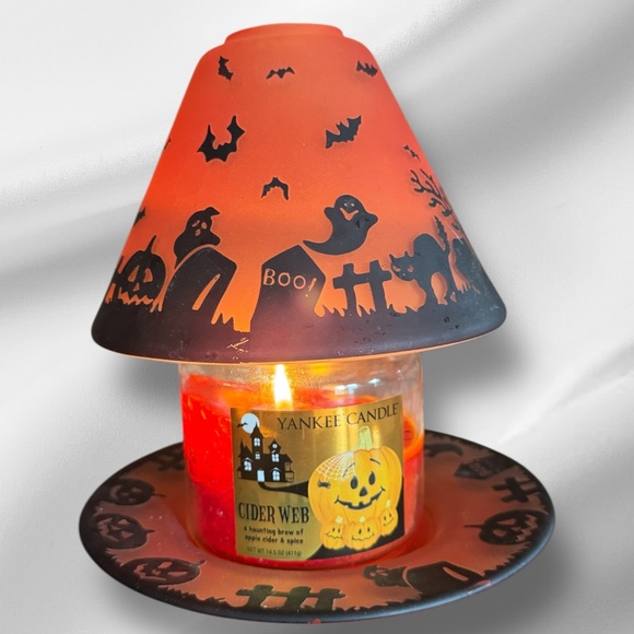 Yankee Candle Halloween Shade and Plate - Picture 2 of 6